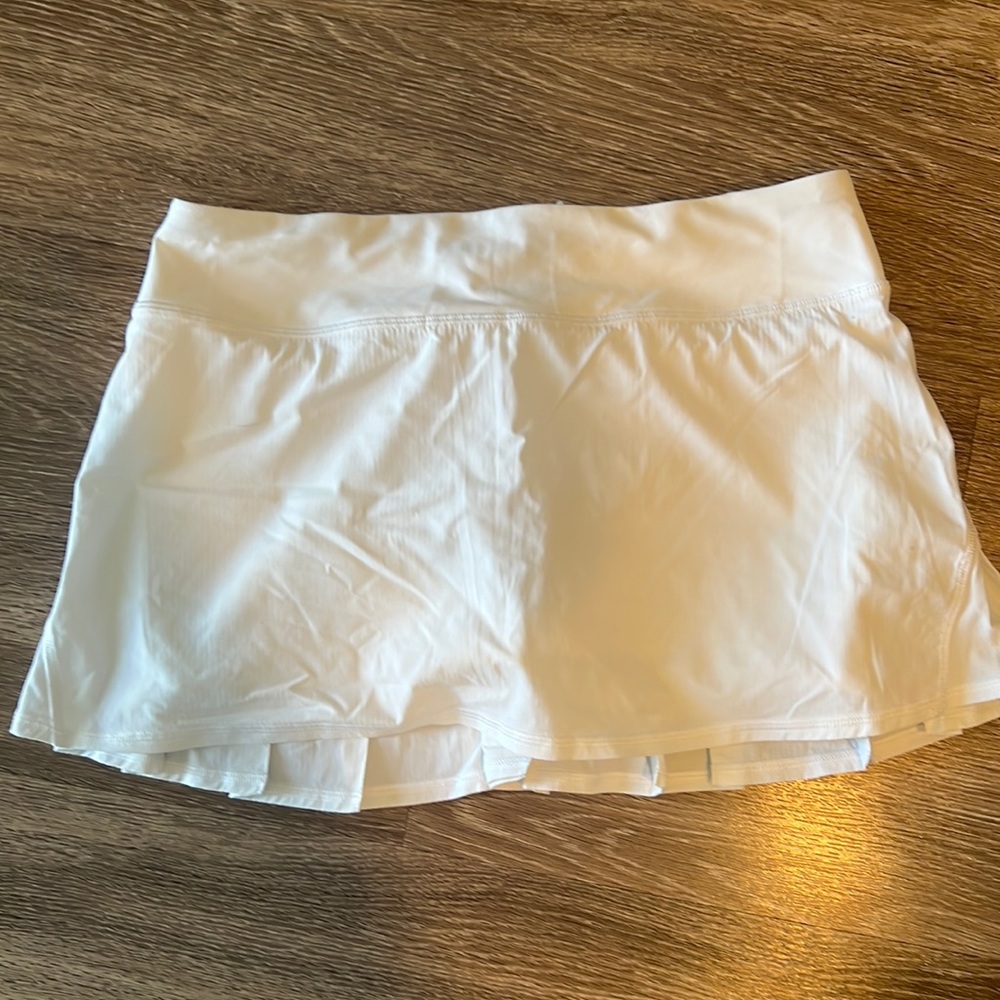 Lululemon pace rival skirt